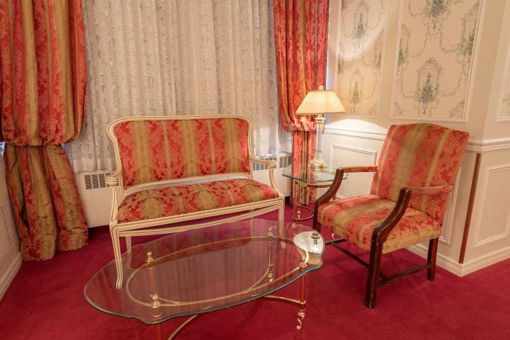Room 27 of 57